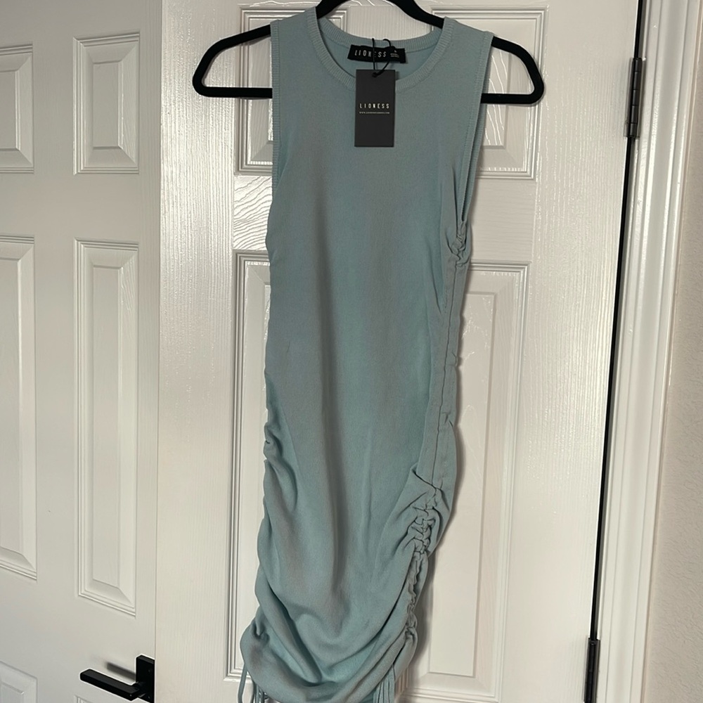 Lioness dress size medium NWT